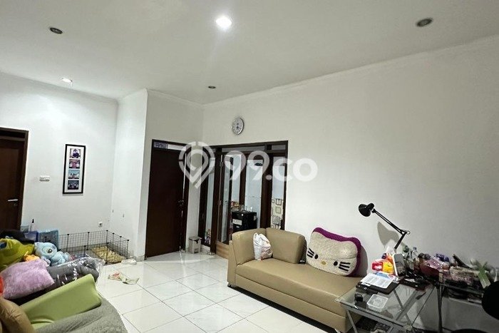 Rumah Modern 3 KT di Taman Holis Indah Bandung Semi Furnished Rumah Modern 3 KT di Taman Holis Indah Bandung Semi Furnished