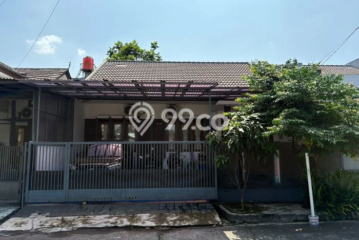 Rumah Modern 3 KT di Taman Holis Indah Bandung Semi Furnished Rumah Modern 3 KT di Taman Holis Indah Bandung Semi Furnished