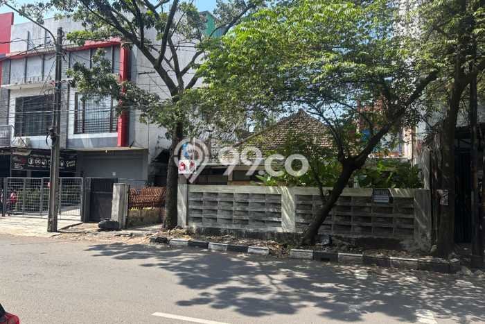 Rumah Elit LB 215m2 Siap Pakai Desain Elegan di Ciateul, Bandung Rumah Elit LB 215m2 Siap Pakai Desain Elegan di Ciateul, Bandung