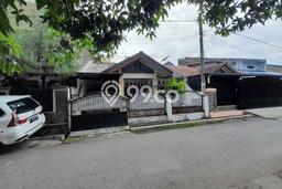 Dijual Rumah Strategis Bagus Punya 4 KT di Antapani Bandung SHM Dijual Rumah Strategis Bagus Punya 4 KT di Antapani Bandung SHM