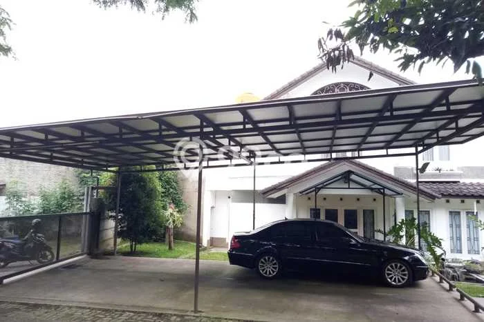 Rumah Elit Modern Tanpa Renovasi di Dago Bandung Rumah Elit Modern Tanpa Renovasi di Dago Bandung