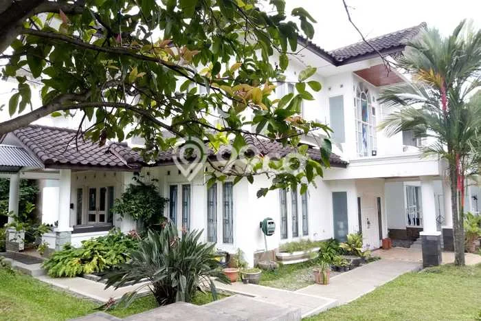 Rumah Elit Modern Tanpa Renovasi di Dago Bandung Rumah Elit Modern Tanpa Renovasi di Dago Bandung