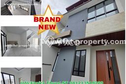 For Sale! Premium House LT 126m2 Desain Modern di Villa Meruya For Sale! Premium House LT 126m2 Desain Modern di Villa Meruya