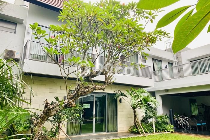 Rumah PREMIUM! di BSD Bukit Golf, Tangerang, LT 848m² Bangunan 900m², HARGA SPESIAL Rumah PREMIUM! di BSD Bukit Golf, Tangerang, LT 848m² Bangunan 900m², HARGA SPESIAL