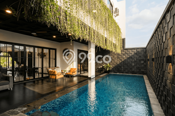 Rumah Eksklusif Dijual LT 268m2 di BSD, Tangerang Selatan Rumah Eksklusif Dijual LT 268m2 di BSD, Tangerang Selatan