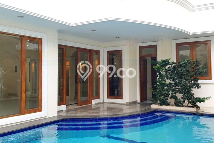 Rumah Elit Modern Tanpa Renovasi di Pondok Indah Jakarta Selatan Rumah Elit Modern Tanpa Renovasi di Pondok Indah Jakarta Selatan