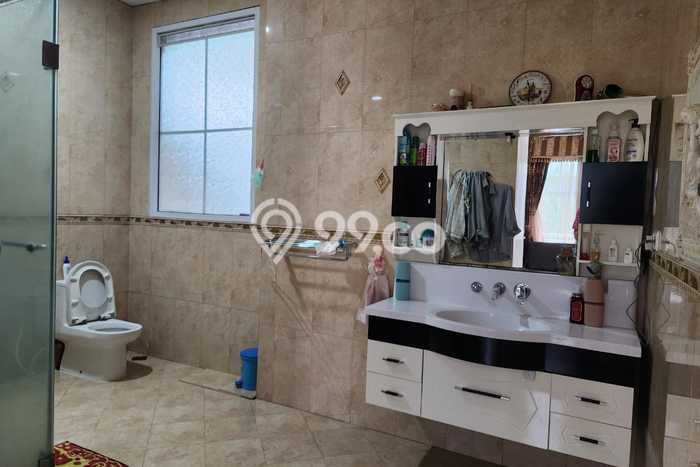 Rumah Luxury Modern Tanpa Renovasi di Pantai Mutiara Jakarta Utara Rumah Luxury Modern Tanpa Renovasi di Pantai Mutiara Jakarta Utara