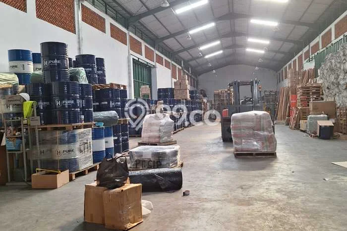 Gudang Disewa di Jakarta Utara dengan LB 600m2 Area Komersial Ramai Gudang Disewa di Jakarta Utara dengan LB 600m2 Area Komersial Ramai