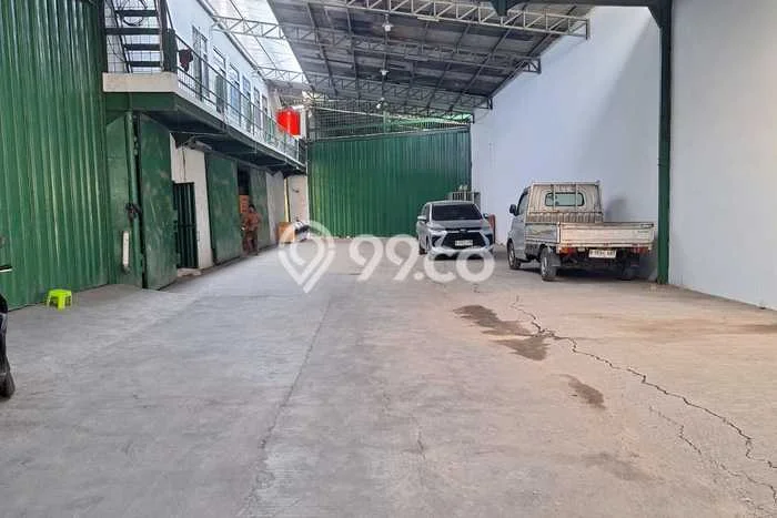 Gudang Disewa di Jakarta Utara dengan LB 600m2 Area Komersial Ramai Gudang Disewa di Jakarta Utara dengan LB 600m2 Area Komersial Ramai