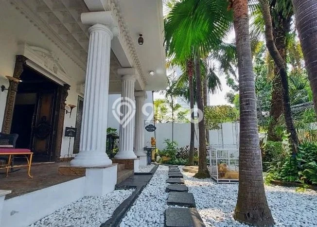 Dijual Rumah Premium dengan Fasilitas Sekitar Komplit di Menteng, Jakarta Pusat Dijual Rumah Premium dengan Fasilitas Sekitar Komplit di Menteng, Jakarta Pusat