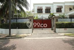 Best Deal Hunian Premium Ideal dan Luas di Menteng, Jakarta Pusat Best Deal Hunian Premium Ideal dan Luas di Menteng, Jakarta Pusat