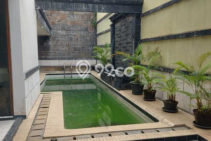 Rumah Luxury Modern Siap Huni di Simprug Jakarta Selatan Rumah Luxury Modern Siap Huni di Simprug Jakarta Selatan
