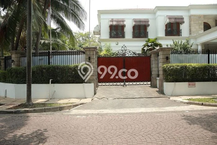 Dijual Hunian Mewah dengan Fasilitas Sekitar Lengkap di Menteng, Jakarta Pusat Dijual Hunian Mewah dengan Fasilitas Sekitar Lengkap di Menteng, Jakarta Pusat