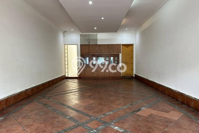 Siap Huni Rumah Mewah 4 Kamar di Menteng Dekat ke Mana Saja Siap Huni Rumah Mewah 4 Kamar di Menteng Dekat ke Mana Saja