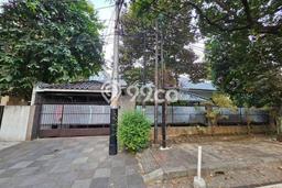 Ready to Use! Premium House LT 599m2 Desain Modern di Blok M Ready to Use! Premium House LT 599m2 Desain Modern di Blok M