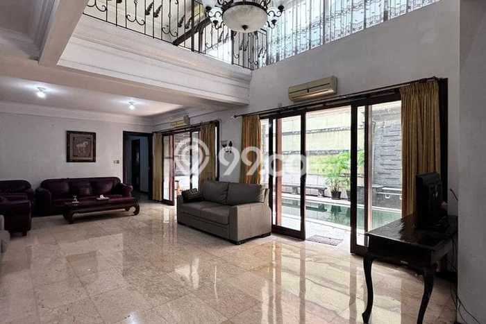 Dijual Rumah Mewah Elegan Dengan View Eksklusif di Senayan, Jakarta Pusat Dijual Rumah Mewah Elegan Dengan View Eksklusif di Senayan, Jakarta Pusat