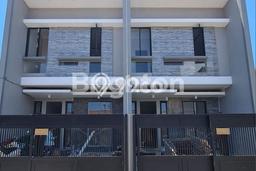 Rumah Modern 3 KT di Manyar Surabaya Rumah Modern 3 KT di Manyar Surabaya