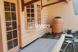 Jual Rumah Bagus Siap Huni LB 100m2 di Rungkut, Surabaya Jual Rumah Bagus Siap Huni LB 100m2 di Rungkut, Surabaya