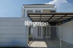 Rumah Modern Minimalis 3 Kamar Bisa Langsung Pindah di Tenggilis Mejoyo Rumah Modern Minimalis 3 Kamar Bisa Langsung Pindah di Tenggilis Mejoyo