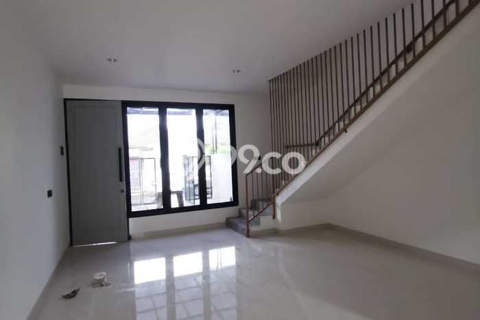Dijual Rumah Eksklusif 3 KT di Pondok Tjandra, Sidoarjo Dijual Rumah Eksklusif 3 KT di Pondok Tjandra, Sidoarjo