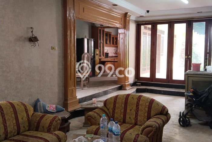Jual Rumah Mewah Elegan Dengan View Cantik di Manyar, Surabaya Jual Rumah Mewah Elegan Dengan View Cantik di Manyar, Surabaya