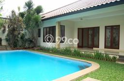 Hunian Bagus Disewakan di Kemang, Jakarta Selatan LT 700m2, LB 350m2 Hunian Bagus Disewakan di Kemang, Jakarta Selatan LT 700m2, LB 350m2