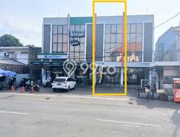 Unit Ruko Disewakan di Jatiwaringin di Area Ramai & Strategis Unit Ruko Disewakan di Jatiwaringin di Area Ramai & Strategis
