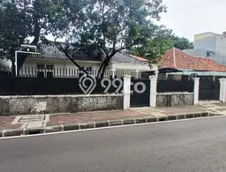 Unit Kantor Paling Strategis di Menteng Jakarta Pusat dengan LB 450m2 Unit Kantor Paling Strategis di Menteng Jakarta Pusat dengan LB 450m2
