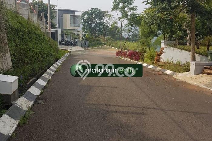 HARGA TERBAIK! Rumah di , 4 KT, Area Sejuk, Luas 340m2m² LB 300m2m² HARGA TERBAIK! Rumah di , 4 KT, Area Sejuk, Luas 340m2m² LB 300m2m²