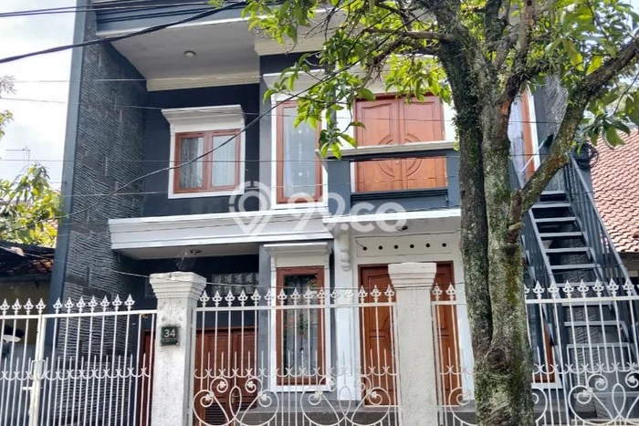Rumah sewa siap pakai 5 KT di Supratman, Bandung Rumah sewa siap pakai 5 KT di Supratman, Bandung