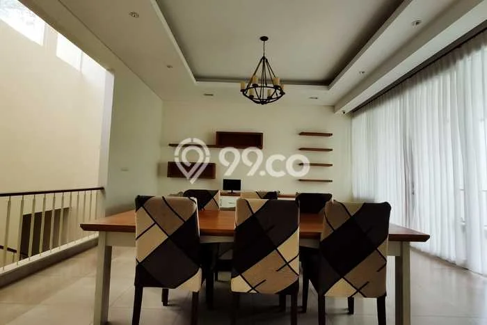 Rumah Luxury Modern Tanpa Renovasi di Ciumbuleuit Bandung Rumah Luxury Modern Tanpa Renovasi di Ciumbuleuit Bandung
