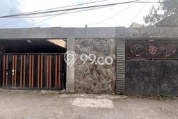 Disewakan! Rumah 3 Kamar Tidur &
2 Kamar Mandi di Buah Batu, Bandung Disewakan! Rumah 3 Kamar Tidur &
2 Kamar Mandi di Buah Batu, Bandung
