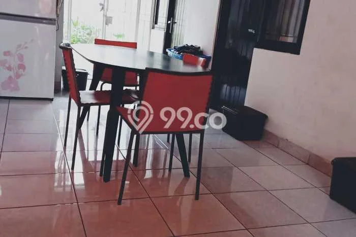 Unit Kost Dijual di Pagedangan dengan 8 Kamar Tidur & Luas Bangunan 130m2 Unit Kost Dijual di Pagedangan dengan 8 Kamar Tidur & Luas Bangunan 130m2