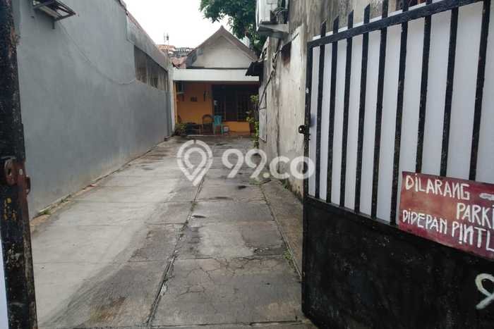 Ready to Use! Premium House LT 542m2 Desain Elegan di Slipi Ready to Use! Premium House LT 542m2 Desain Elegan di Slipi