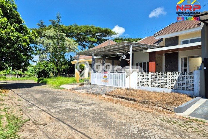 Disewakan Hunian Konsep Modern di Banyuwangi Banyuwangi dengan 3 KT Disewakan Hunian Konsep Modern di Banyuwangi Banyuwangi dengan 3 KT