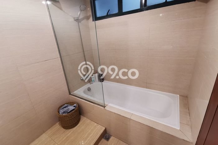 Apartemen Strategis 100m2 di Sudirman Jakarta Selatan 3 Bedroom Apartemen Strategis 100m2 di Sudirman Jakarta Selatan 3 Bedroom