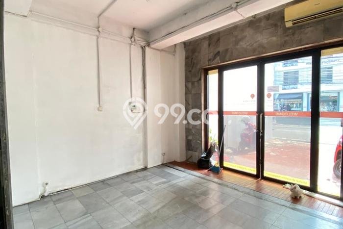 Ruko Bagus Dijual LB 284m2 Lokasi Strategis Jakarta Selatan Area Cocok untuk Bisnis Ruko Bagus Dijual LB 284m2 Lokasi Strategis Jakarta Selatan Area Cocok untuk Bisnis