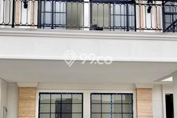 Disewakan! Rumah 3 Kamar Tidur &
3 Kamar Mandi di Pantai Indah Kapuk 2, Jakarta Utara Disewakan! Rumah 3 Kamar Tidur &
3 Kamar Mandi di Pantai Indah Kapuk 2, Jakarta Utara