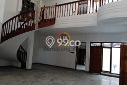 Siap Huni Rumah Mewah 3 Kamar di Semarang Tengah Dekat ke Mana Pun Siap Huni Rumah Mewah 3 Kamar di Semarang Tengah Dekat ke Mana Pun