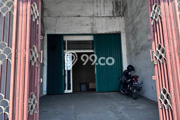 Area Ramai! Ruko Dijual di Gayamsari untuk Bisnis Luas Bangunan 200m2 Area Ramai! Ruko Dijual di Gayamsari untuk Bisnis Luas Bangunan 200m2