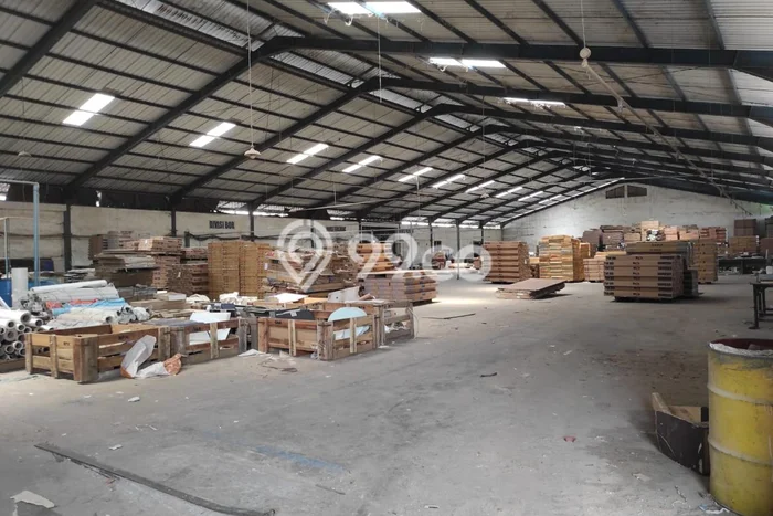 Unit Gudang Disewa Lokasi Gresik, Gresik Spesifikasi Luas Bangunan 4000m2 Unit Gudang Disewa Lokasi Gresik, Gresik Spesifikasi Luas Bangunan 4000m2