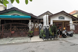 Rumah Mewah Dijual LT 400m2 di Rungkut, Surabaya Rumah Mewah Dijual LT 400m2 di Rungkut, Surabaya