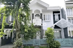 Ready to Use! Premium House LT 216m2 Desain Modern di Pakuwon City Ready to Use! Premium House LT 216m2 Desain Modern di Pakuwon City