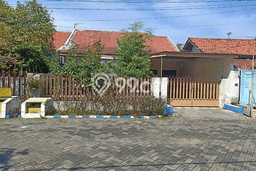 Hunian Cantik Modern Lb 177m2 di Tenggilis Mejoyo, Surabaya Hunian Cantik Modern Lb 177m2 di Tenggilis Mejoyo, Surabaya