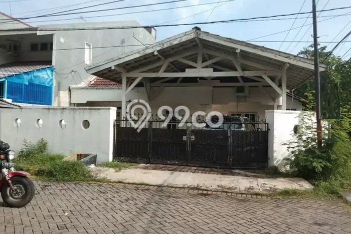 Dijual Rumah 3 Kamar Lokasi Ideal Bagus dan Strategis di Rungkut Dijual Rumah 3 Kamar Lokasi Ideal Bagus dan Strategis di Rungkut