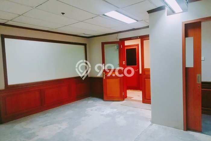 Disewakan Kantor di Kawasan Ramai Kebon Melati Luas 136m2 Disewakan Kantor di Kawasan Ramai Kebon Melati Luas 136m2