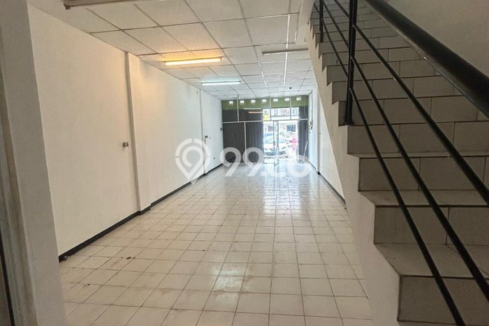 Disewakan Ruko di Bintaro, Luas 105m², Area Premium, Siap Pakai Disewakan Ruko di Bintaro, Luas 105m², Area Premium, Siap Pakai