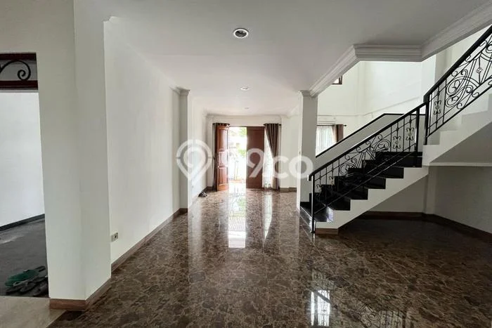 Dijual Rumah Mewah Elegan Dengan View Eksklusif di Bintaro, Tangerang Selatan Dijual Rumah Mewah Elegan Dengan View Eksklusif di Bintaro, Tangerang Selatan