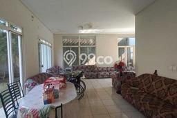 Rumah Elit Modern Siap Huni di Kota Baru Parahyangan Bandung Rumah Elit Modern Siap Huni di Kota Baru Parahyangan Bandung