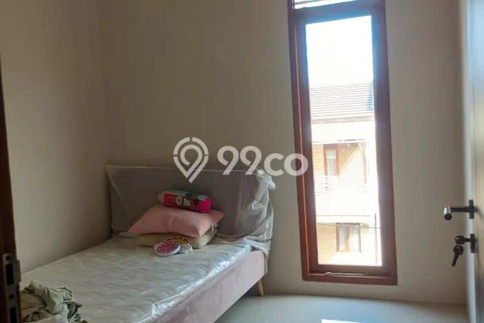 Dijual Rumah 4 Kamar Lokasi Ideal Bagus dan Strategis di Padalarang Dijual Rumah 4 Kamar Lokasi Ideal Bagus dan Strategis di Padalarang